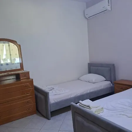 Adriatik Apartments Aa Piqeras Exterior photo